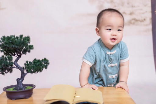 乐清宝宝爱吐奶是什么原因
